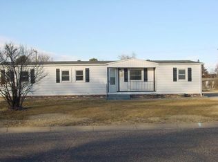 820 W 13th St, Goodland, KS 67735