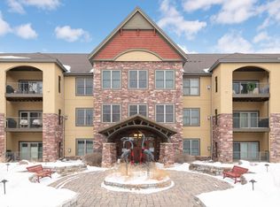 1940 Fulham St APT 212, Roseville, MN 55113