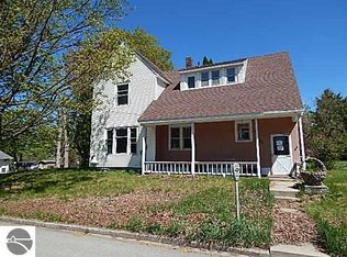 304 N Pickard St, Marion, MI 49665