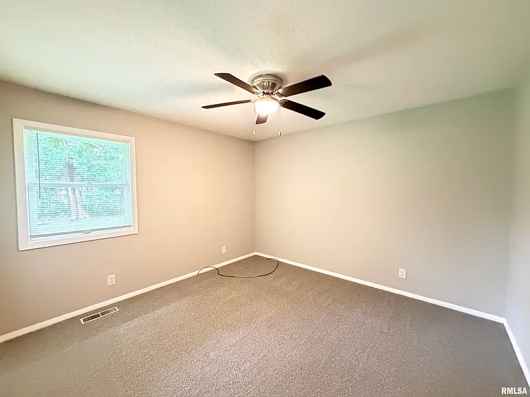 122 W Morningside Dr — Photo 35