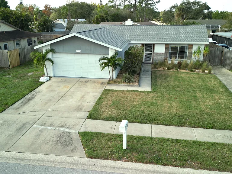 6524 Mauna Loa Blvd — Photo 1