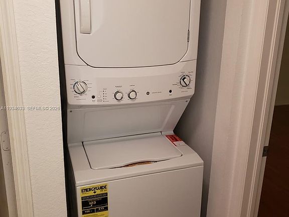 5th image of 36 NW 6th Ave APT 906