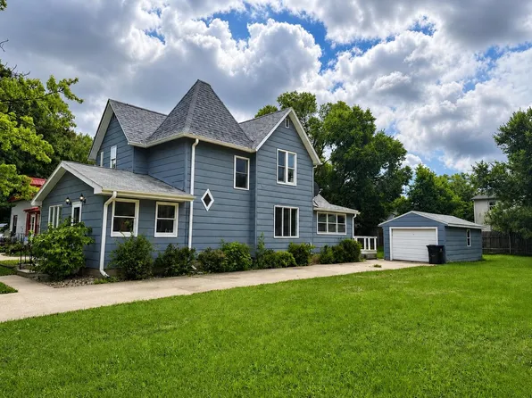 1008 2nd Ave S, Estherville, IA 51334