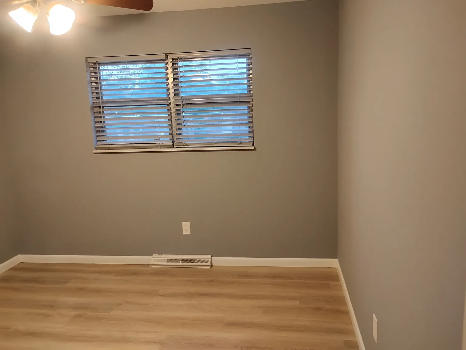 3 bed, 1.5 bath, 1400 sqft, $1,350 — Photo 4