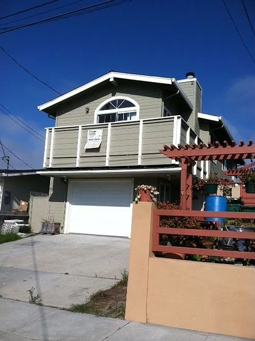 1710 Hilton St photo 1