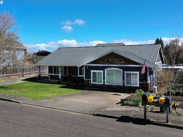 52320 SW Taylor St, Scappoose, OR 97056