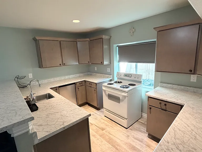 10177 Stonemont Dr — Photo 7