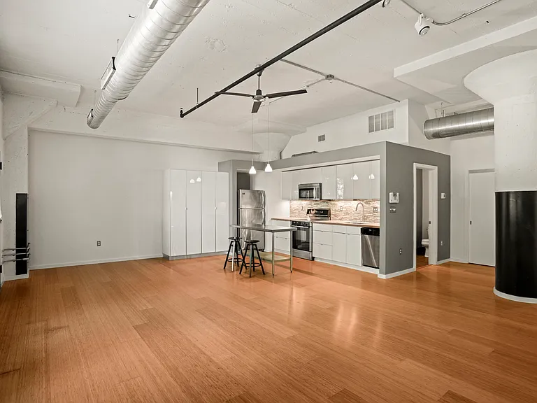 1714 Memphis St #118 — Photo 5