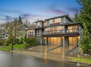 921 Whitewater Dr, Bellingham, WA 98229