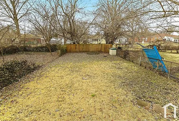 249 S Hartnett Ave — Photo 2
