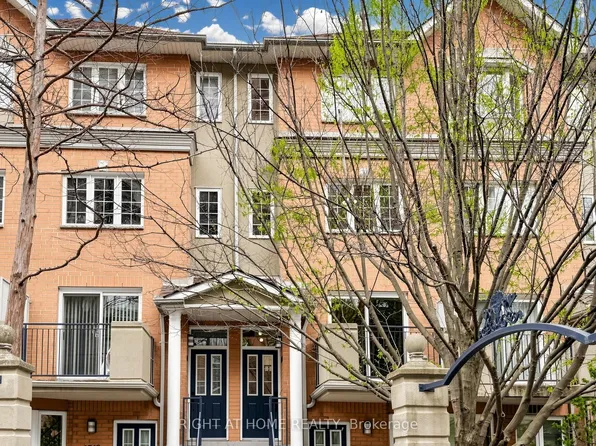 28 Sommerset Way Unit 1520, Toronto, ON M2N 6W7