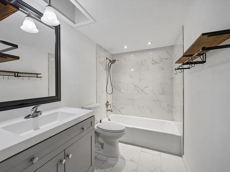 1526 Diplomat Way — Photo 7