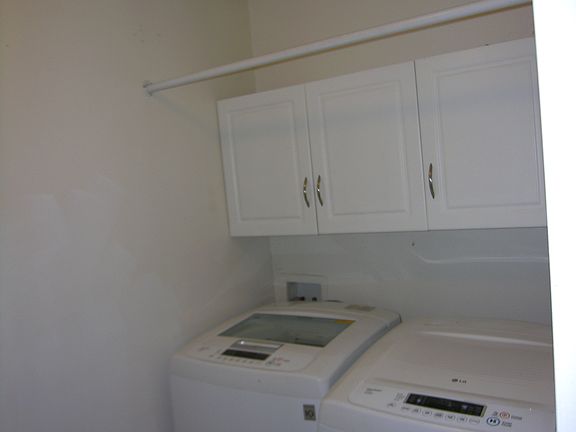 5th image of 327 W Sweet Corn Dr