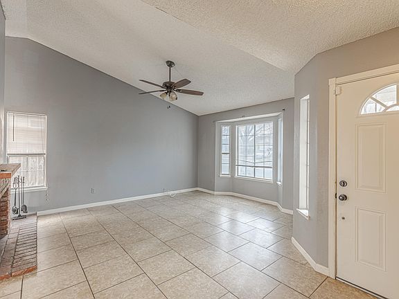 4th image of 815 Trixis Ave