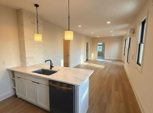 8022 Kercheval St #2, Detroit, MI 48214