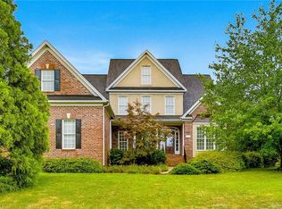 8707 Bromfield Rd, Oak Ridge, NC 27310