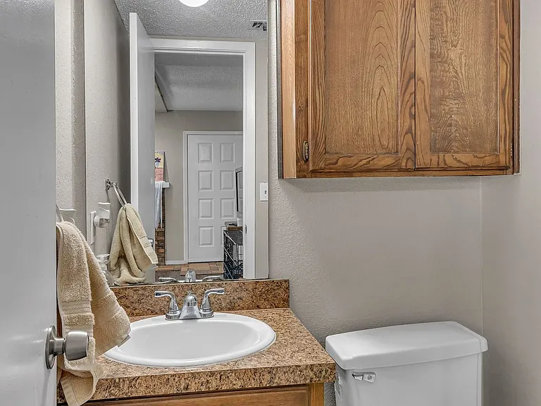 3808-3814 Coates Cir — Photo 17