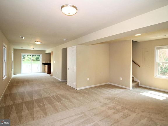 4th image of 87 Haiti St