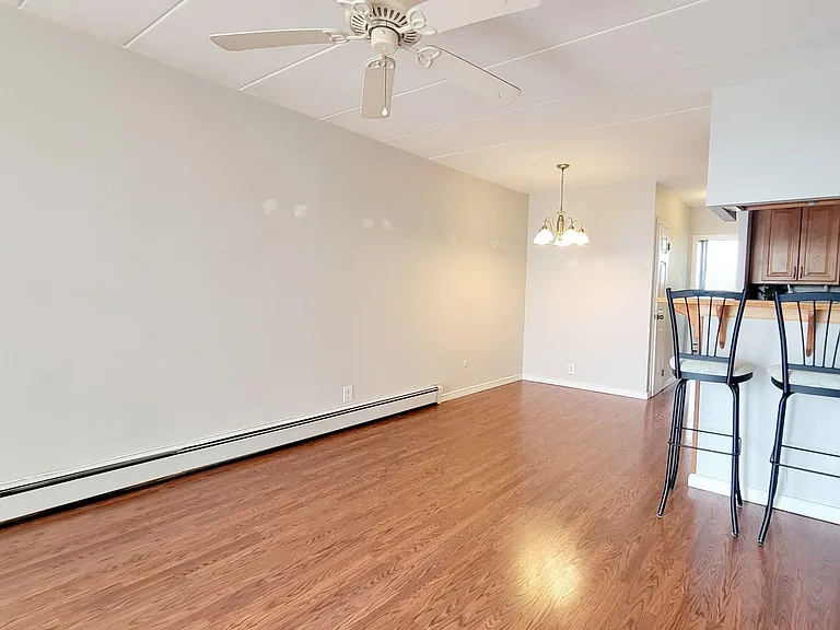 515 Anderson Ave #6A — Photo 2