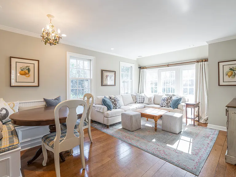 601 Harriton Rd — Photo 23