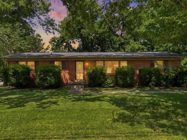 106 Burrum Dr, Shelbyville, TN 37160