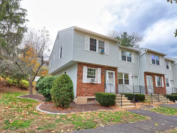 13 Holt Street APT 52, Plymouth, CT 06786