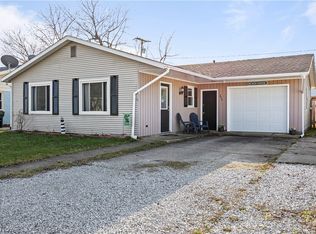 296 Harcourt Rd, Vermilion, OH 44089