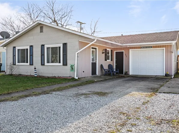 296 Harcourt Rd, Vermilion, OH 44089