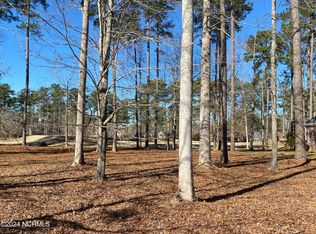 203 Neuse Dr, Chocowinity, NC 27817