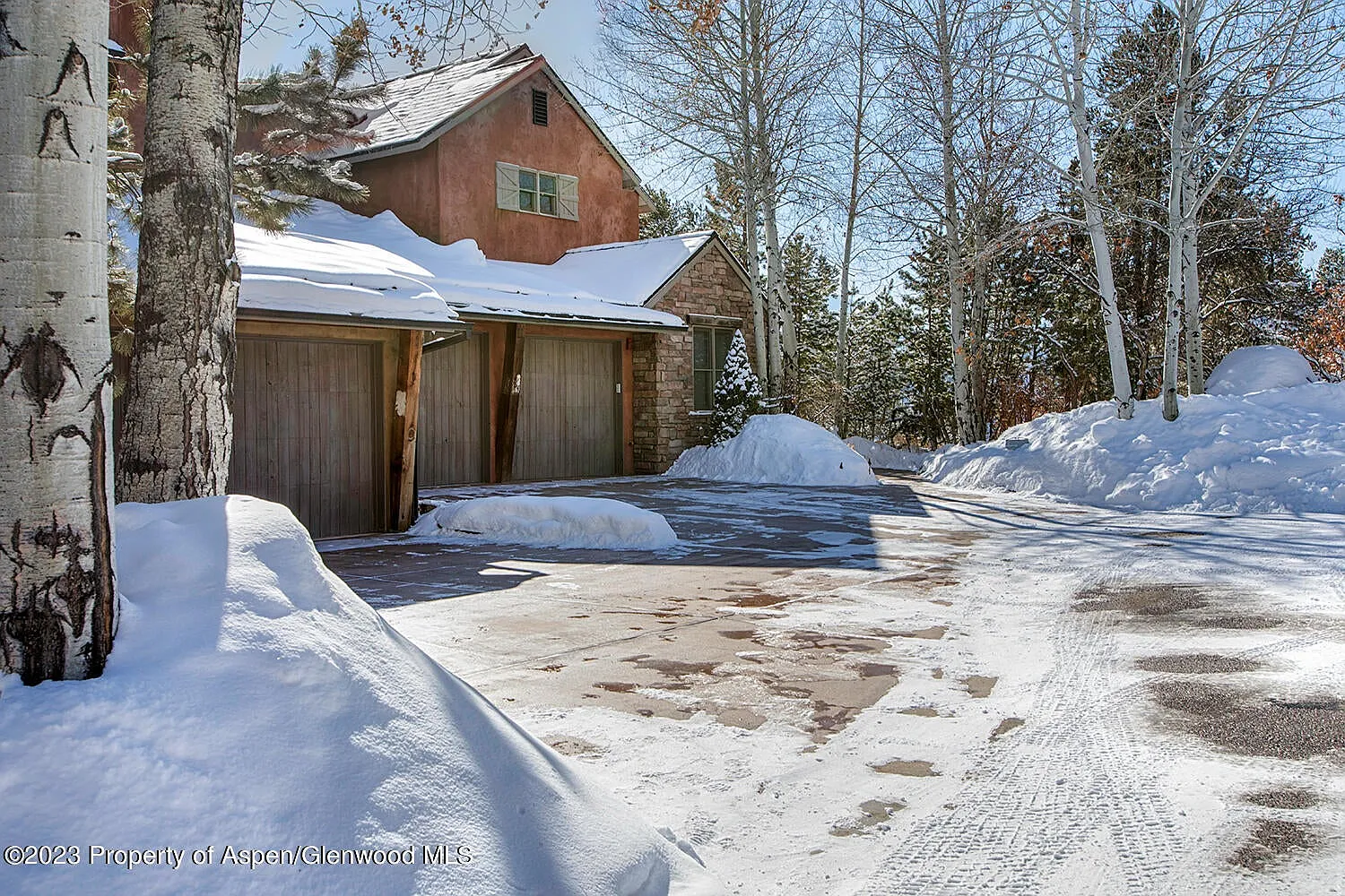 3 bed, 3.5 bath, 2630 sqft, $6,500 — Photo 2
