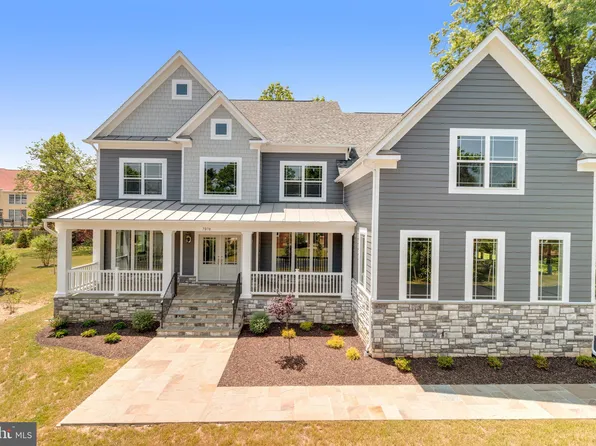 7070 Idylwood Rd, Falls Church, VA 22043