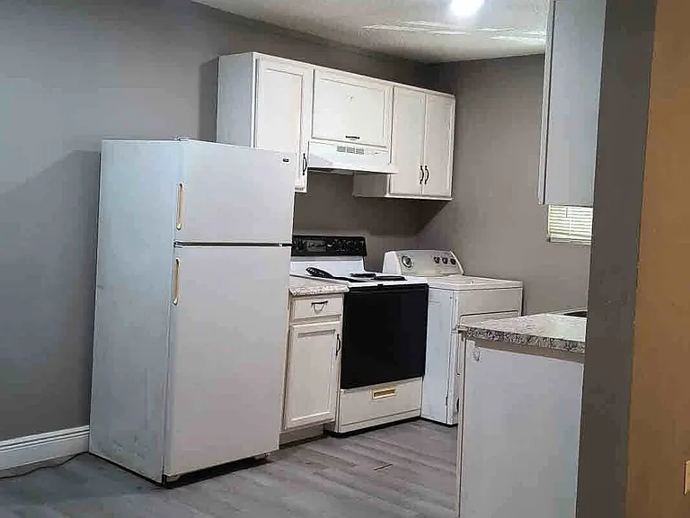 301 W 11th Ave — Photo 4