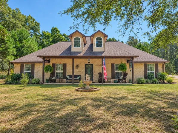 124 Nicholas Trl, Guntown, MS 38849