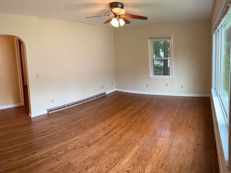 7016 North Ave — Photo 3