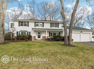 9 Court St, Selden, NY 11784