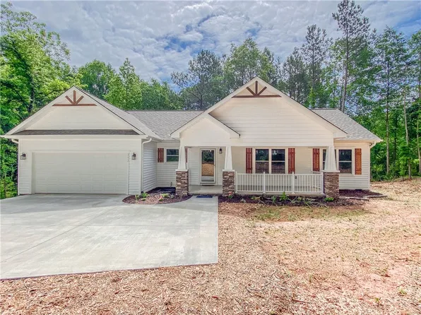 202 Creek Stone Ct, Westminster, SC 29693