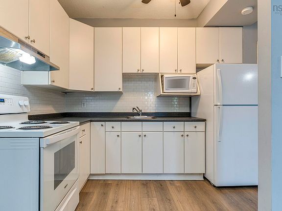 5th image of 6369 Coburg Rd #304