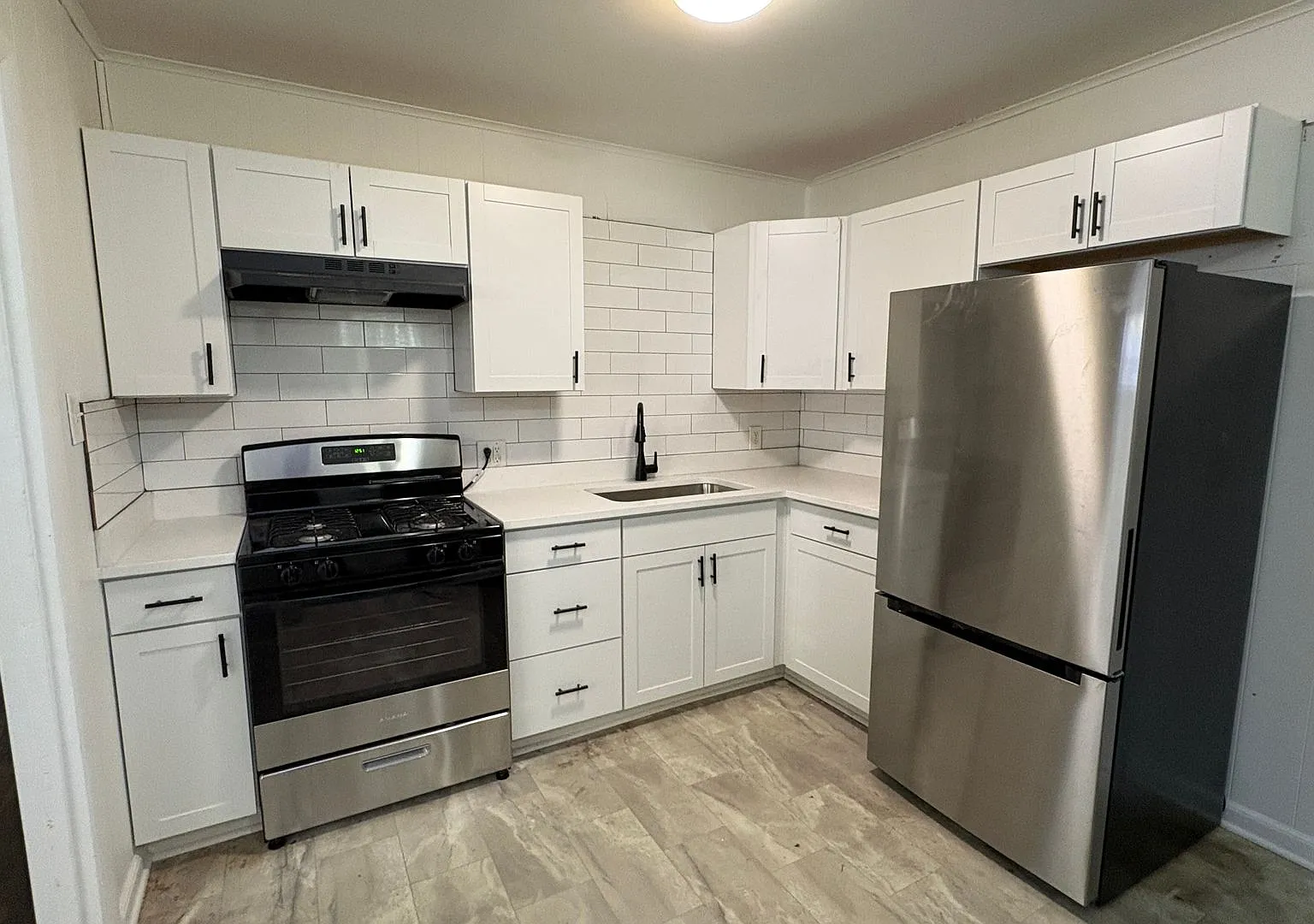 Welcome to 7406 Twin Oaks a charming and fully renovated 3bedroom, 1bath home in Little Rock, ava... — Photo 2