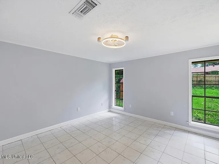 225 Walnut Ridge St — Photo 16