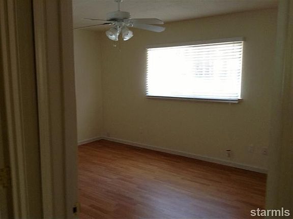 5th image of 2653 Armstrong Ave
