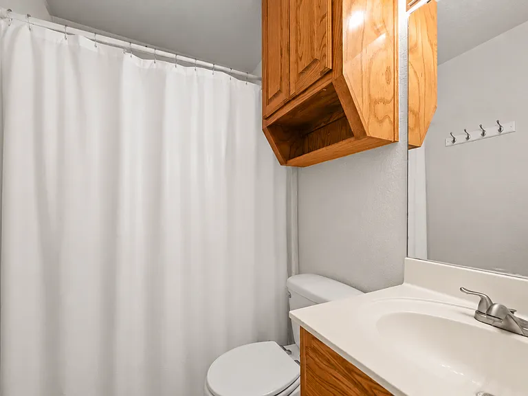138 Lake Forest Dr — Photo 16