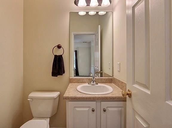 5th image of 87 Fellwood Dr