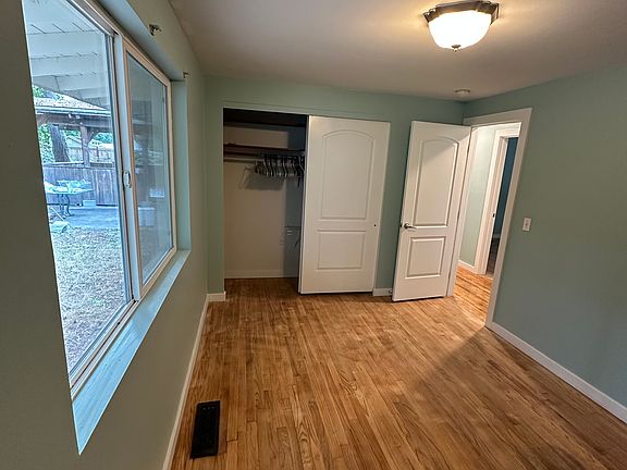 4th image of 15327 SE 23rd St
