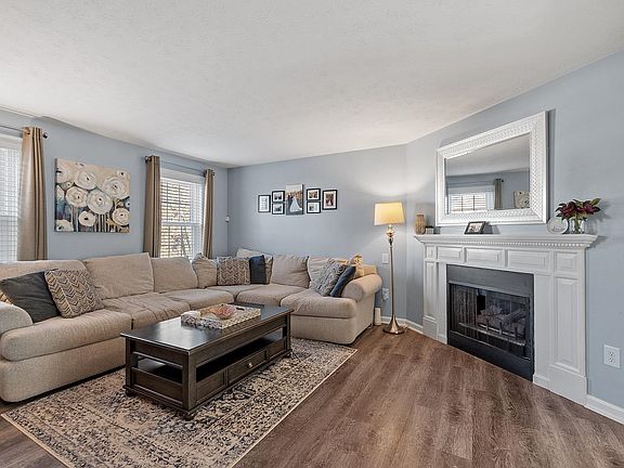 4th image of 10 Wyndmere Drive #10