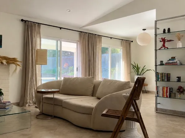 1452 San Carlos Pl, Escondido, CA 92026