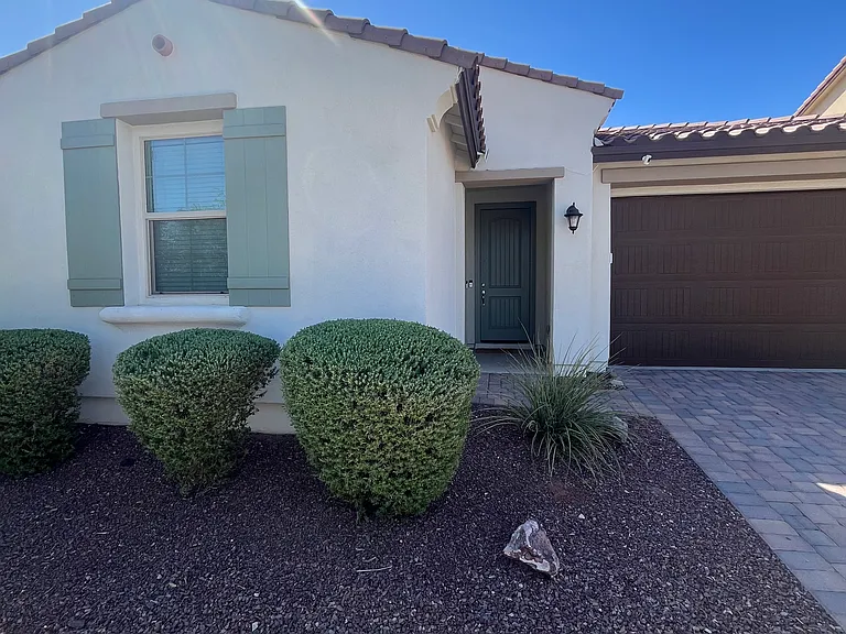 21013 W Almeria Rd — Photo 3