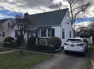 354 Beach Ave, Staten Island, NY 10306