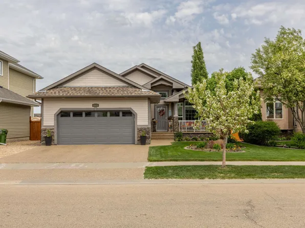 10415 97th St, Morinville, AB T8R 0B8