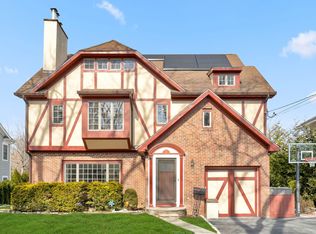 32 Wynmor Rd, Scarsdale, NY 10583