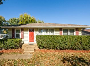 175 Saint Madeleine Ln, Florissant, MO 63031